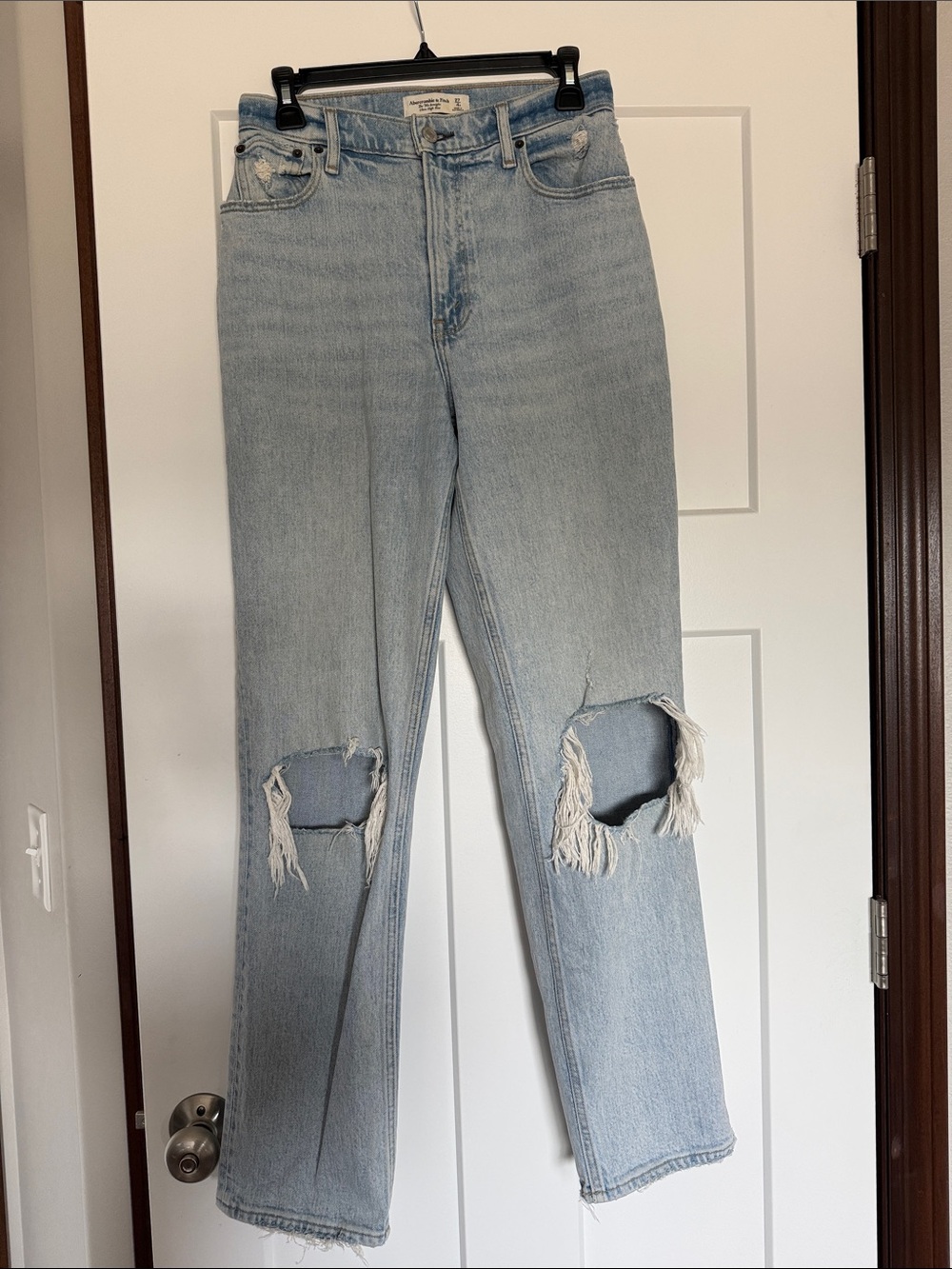 Abercrombie & Fitch Ultra High Rise Light Blue ‘90sStraight Jeans - Curve Love